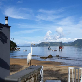 Casa pé na areia em Angra dos Reis